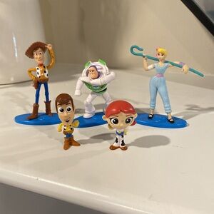 Small Toy Story Figures - Woody Buzz Lightyear Jesse    pixar disney toys toy